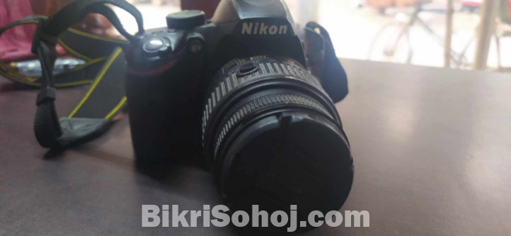 NIKON D3200